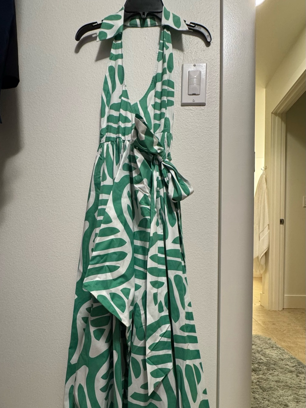 Diane Von Furstenberg Green & White Patterned Halter Midi Dress